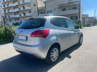 Usata Kia Venga 90 CV (66 kW) 2011 Grigio Utilitaria