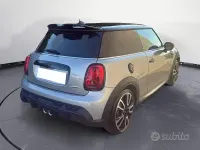 Usata Mini John Cooper Works 231 CV (169 kW) 2024 Grigio Utilitaria