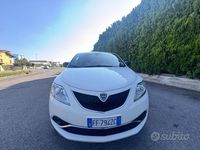 Usata Lancia Ypsilon Silver 69 CV (50 kW) 2016 Bianco Utilitaria
