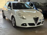 Usata Alfa Romeo Giulietta Progression 120 CV (88 kW) 2012 Bianco Utilitaria