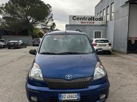 Usata Toyota Yaris Verso Sol 85 CV (62 kW) 2002 Blu Monovolume