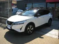 Usata Nissan Qashqai N-Connecta 140 CV (102 kW) 2023 White pearl/black SUV