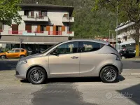 Usata Lancia Ypsilon 69 CV (50 kW) 2012 Beige Utilitaria