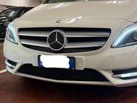 Usata Mercedes B180 Premium 116 CV (85 kW) 2013 Bianco Utilitaria