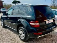 Usata Mercedes ML320 Premium 224 CV (164 kW) 2009 Nero SUV