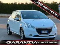 Usata Peugeot 208 91 CV (66 kW) 2015 Bianco Utilitaria