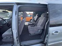 Usata Kia Carnival LX 144 CV (105 kW) 2002 Argento Monovolume