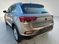 Używany VW T-Roc Life 110 KM (80 kW) 2023 Szary SUV