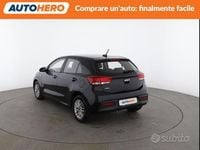 Usata Kia Rio 120 CV (88 kW) 2022 Nero Berlina