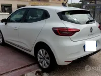 Usata Renault Clio V Intens 101 CV (74 kW) 2020 Bianco Berlina
