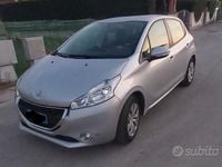 Usata Peugeot 208 68 CV (50 kW) 2015 Utilitaria