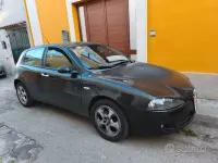 Usata Alfa Romeo 147 Progression 120 CV (88 kW) 2005 Nero Utilitaria