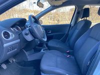 Usata Renault Clio II Dynamique 75 CV (55 kW) 2006 Argento Berlina
