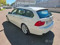 Usata BMW 318 143 CV (105 kW) 2011 Bianco Station wagon