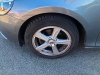 Usata Volvo V40 Momentum 190 CV (139 kW) 2017 Grigio Station wagon