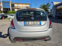 Usata Lancia Ypsilon 69 CV (50 kW) 2013 Grigio Utilitaria