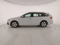 Usata Skoda Octavia Executive 150 CV (110 kW) 2023 Bianco luna metallizzato Station wagon