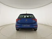 Usata VW Polo Life 95 CV (69 kW) 2023 Reef blue metallizzato Utilitaria