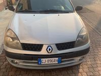 Usata Renault Clio II 54 CV (39 kW) 2002 Grigio Utilitaria