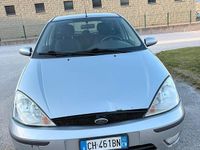 Begagnad Ford Focus 116 HK (85 kW) 2003 Grå Sedan