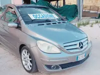Usata Mercedes B200 140 CV (102 kW) 2007 Grigio Monovolume