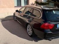 Begagnad BMW 320 184 HK (135 kW) 2010 Svart Kombi