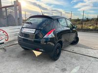 Usata Lancia Ypsilon Platinum 69 CV (50 kW) 2019 Nero Utilitaria