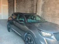 Usata Peugeot 2008 130 CV (95 kW) 2023 Grigio SUV