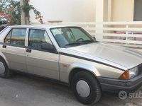 Usata Alfa Romeo 75 1987 Grigio Berlina