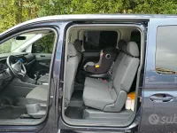 Usata VW Caddy 122 CV (89 kW) 2022 Blu Monovolume