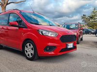Usata Ford Tourneo Courier Sport 75 CV (55 kW) 2019 Rosso Monovolume