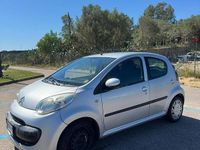 Usado Citroën C1 54 CV (39 kW) 2006 Gris Utilitario