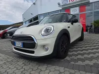 Usata Mini ONE 75 CV (55 kW) 2016 Beige Utilitaria