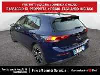 Begagnad VW Golf VIII Life 110 HK (80 kW) 2022 Blå Halvkombi