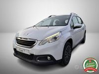 Usata Peugeot 2008 Allure 82 CV (60 kW) 2014 Bianco metallizzato SUV