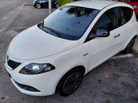 Usata Lancia Ypsilon Gold 69 CV (50 kW) 2023 Bianco Utilitaria