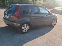 Begagnad Ford Fiesta 67 HK (49 kW) 2008 Grå Halvkombi