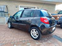 Usata Renault Clio II LE 75 CV (55 kW) 2007 Nero Berlina