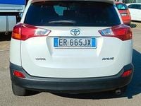 Usata Toyota RAV4 Executive 124 CV (91 kW) 2013 Bianco SUV