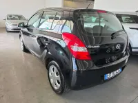 Usata Hyundai i20 Comfort 77 CV (56 kW) 2012 Nero Utilitaria