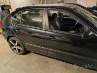 Usata Seat Leon 110 CV (80 kW) 2004 Nero Utilitaria