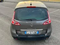 Usata Renault Scénic 130 CV (95 kW) 2011 Marrone Monovolume