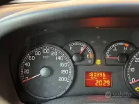 Usata Fiat Punto Active 60 CV (44 kW) 2007 Grigio Utilitaria