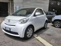 Usata Toyota iQ Trend 68 CV (50 kW) 2012 Bianco Utilitaria