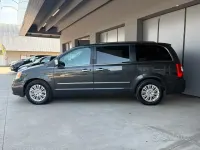 Usata Lancia Voyager Platinum 163 CV (119 kW) 2012 Grigio Monovolume