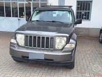 Usata Jeep Cherokee Sport 200 CV (147 kW) 2012 Grigio SUV