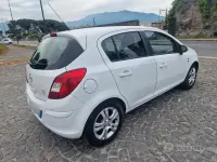 Usata Opel Corsa Cosmo 80 CV (58 kW) 2010 Bianco Utilitaria
