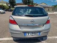 Usata Opel Astra Cosmo 101 CV (74 kW) 2005 Marrone Berlina