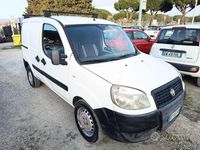 Usata Fiat Doblò 84 CV (61 kW) 2009 Bianco Monovolume