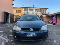 Usata VW Golf VI 102 CV (75 kW) 2008 Blu Utilitaria